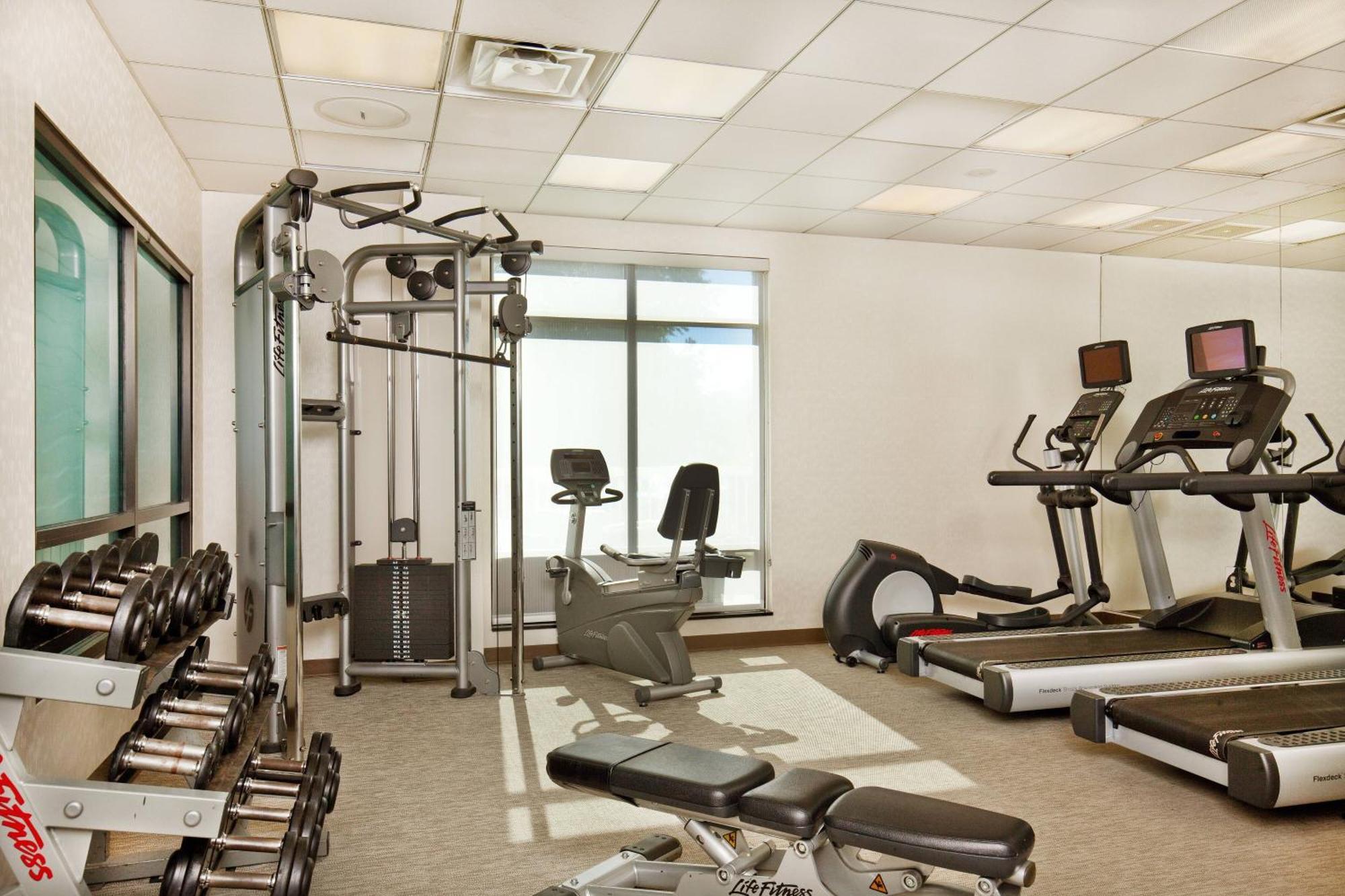 Springhill Suites Chesapeake Greenbrier Bagian luar foto